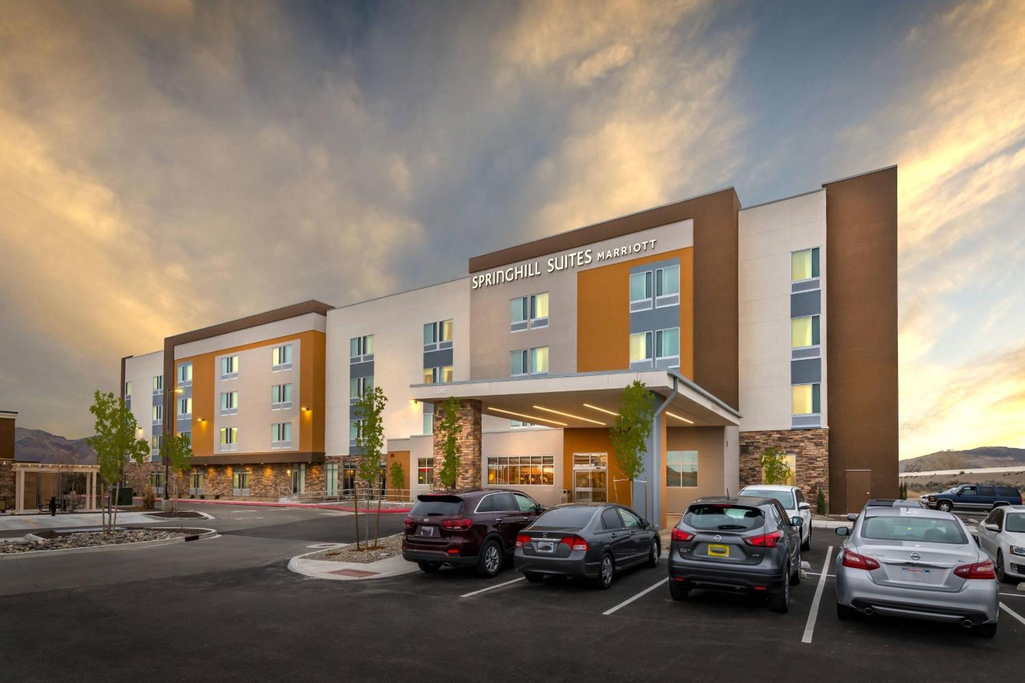 Springhill Suites By Marriott Reno Bagian luar foto