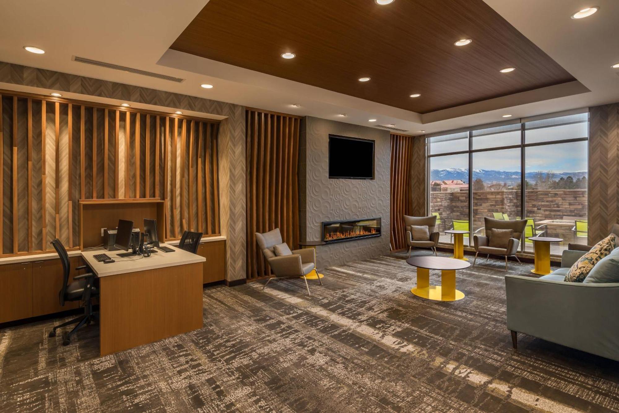 Springhill Suites By Marriott Reno Bagian luar foto